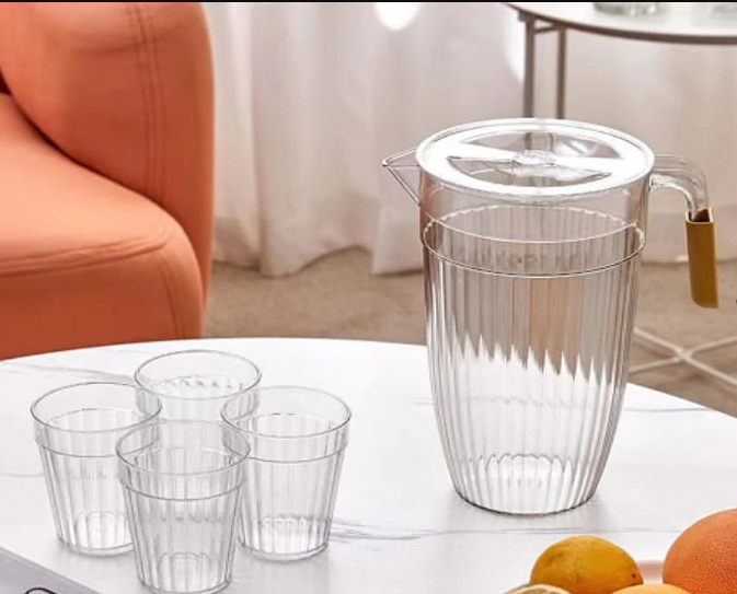 PLASTIC JUG WITH CUP