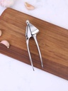KITCHEN GADGETA GARLIC PRESS